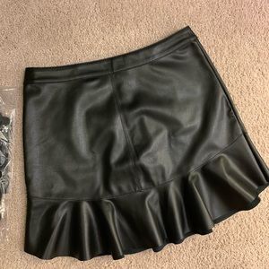 BNWT - BB Dakota Veni Vidi Vici Leather Skirt